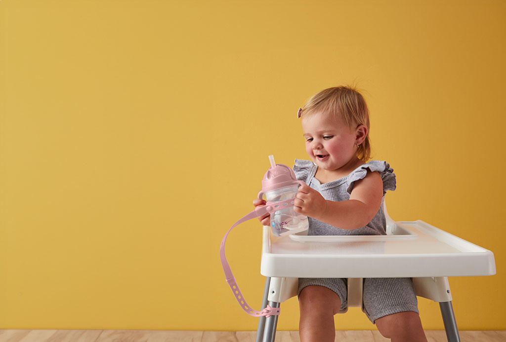 b.box Traka za bočicu - Connect-A-Cup - blush - Slika 6