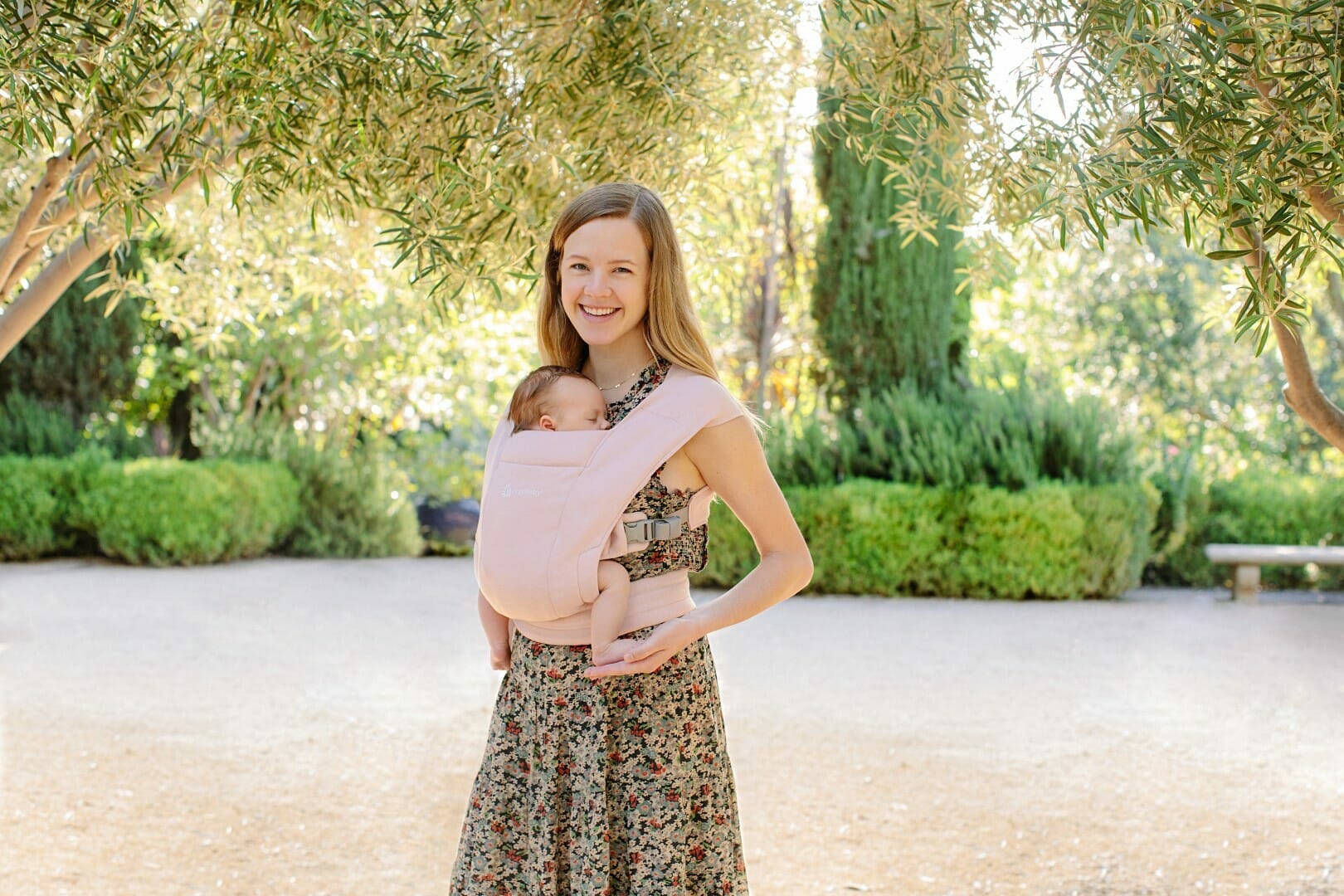 Ergobaby Embrace nosiljka Blush Pink - Slika 11