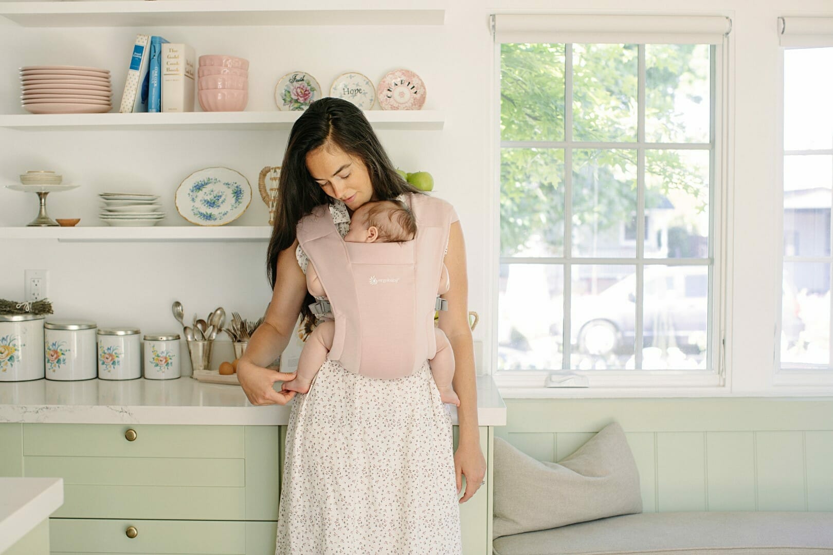 Ergobaby Embrace nosiljka Blush Pink - Slika 13