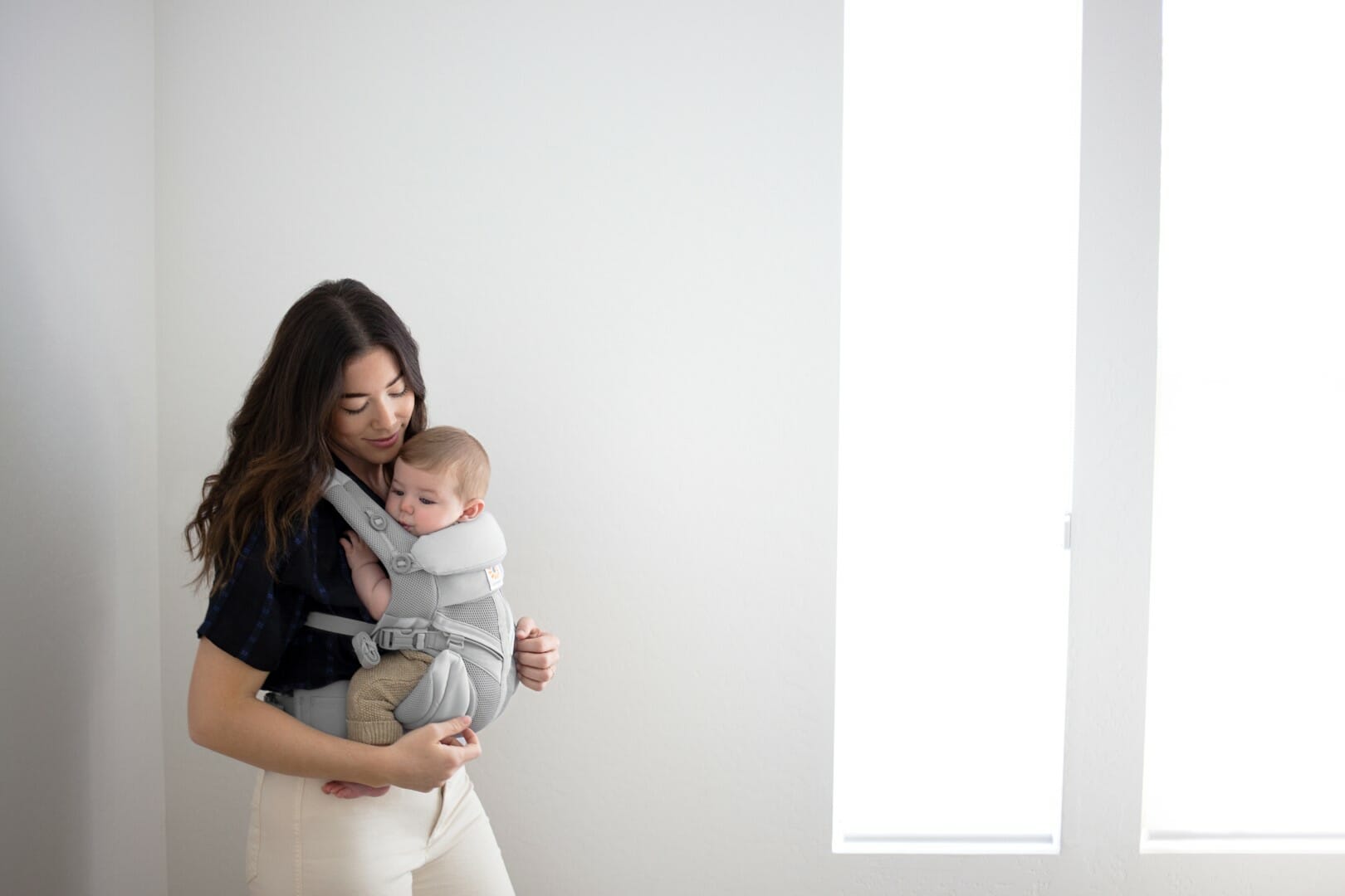 Ergobaby Omni 360 nosiljka, Cool Air, biserno siva - Slika 15