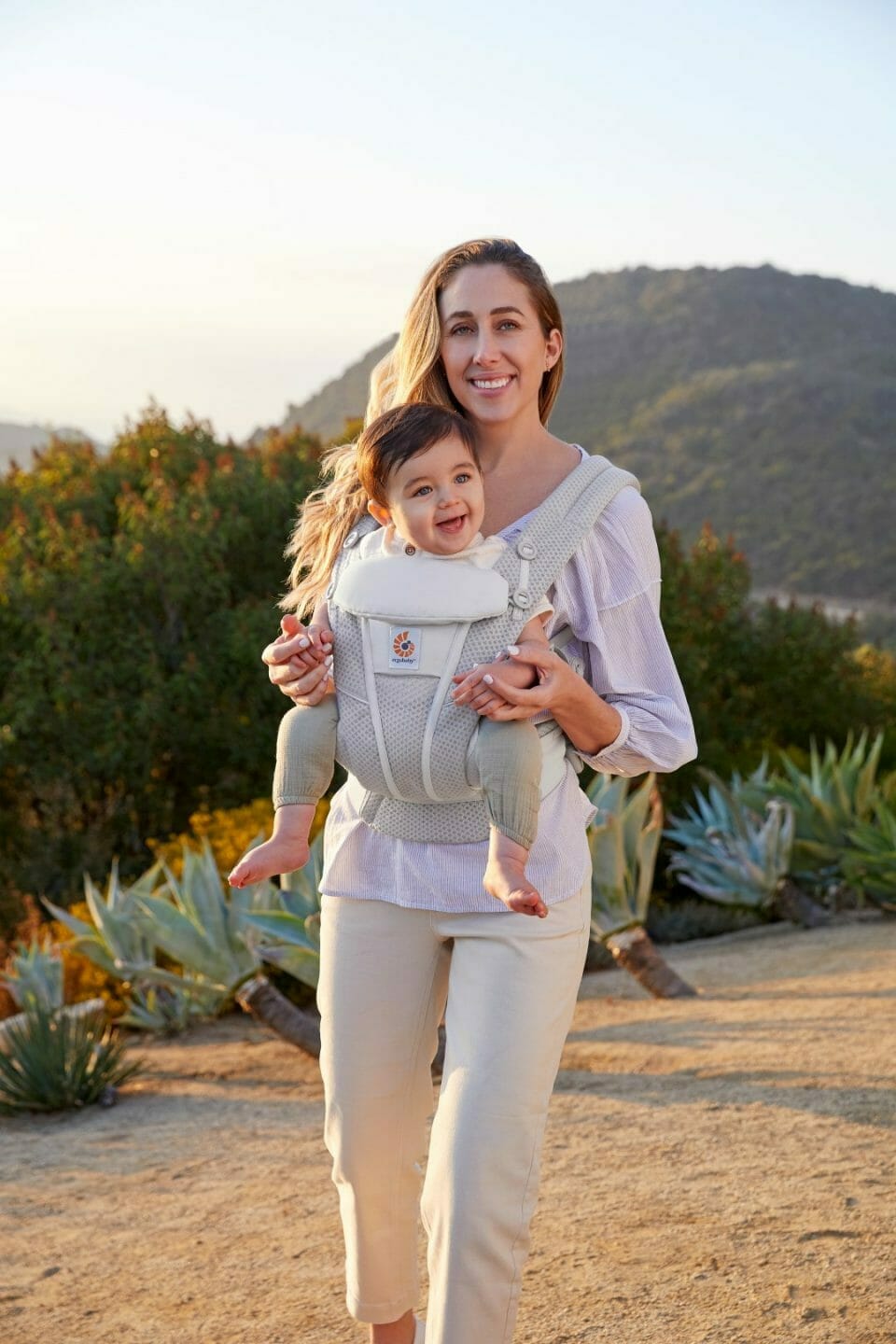 Ergobaby Omni Breeze nosiljka Pearl Grey - Slika 13