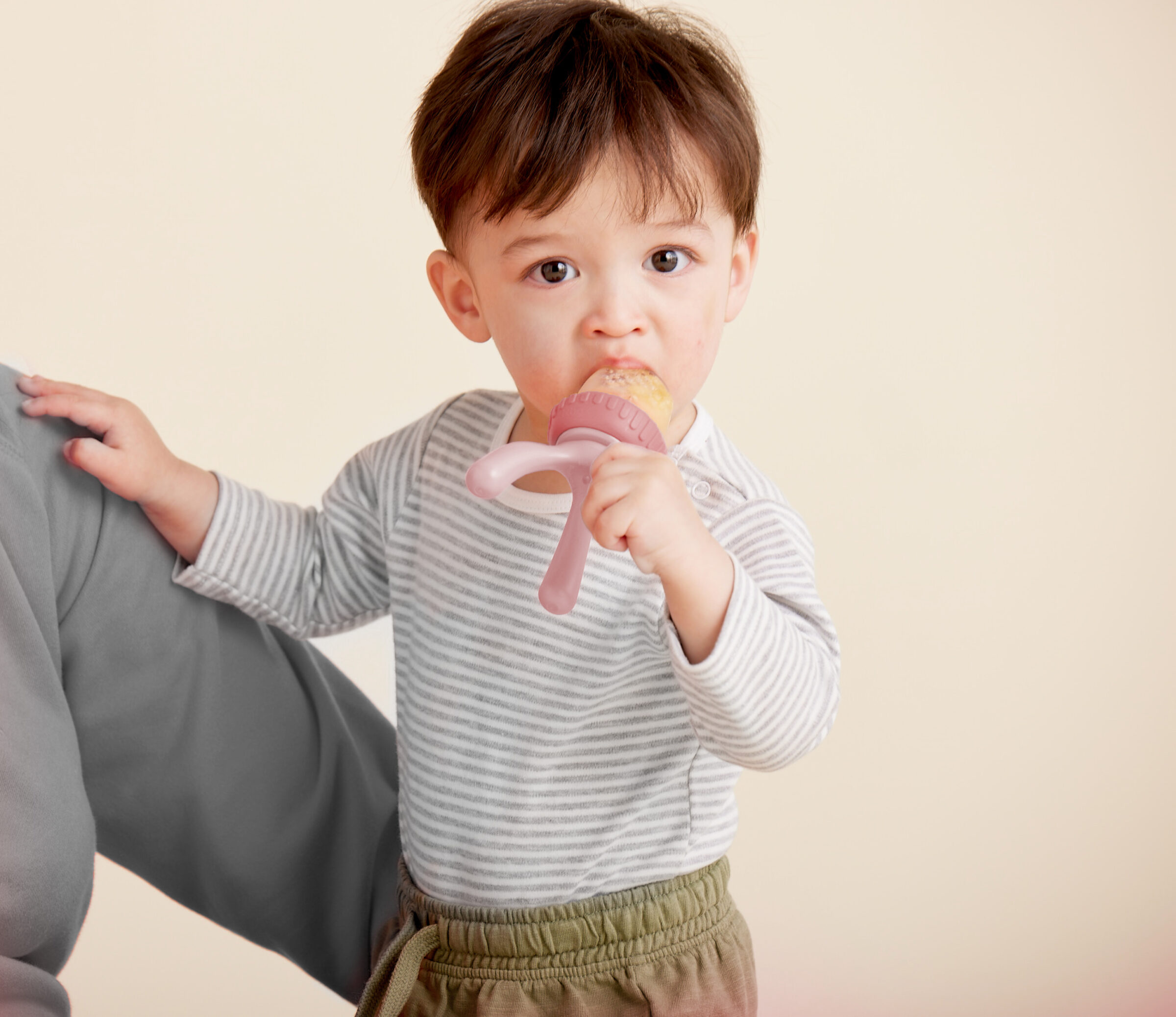 b.box Silikonska hranilica za svježe voće - blush - Slika 5