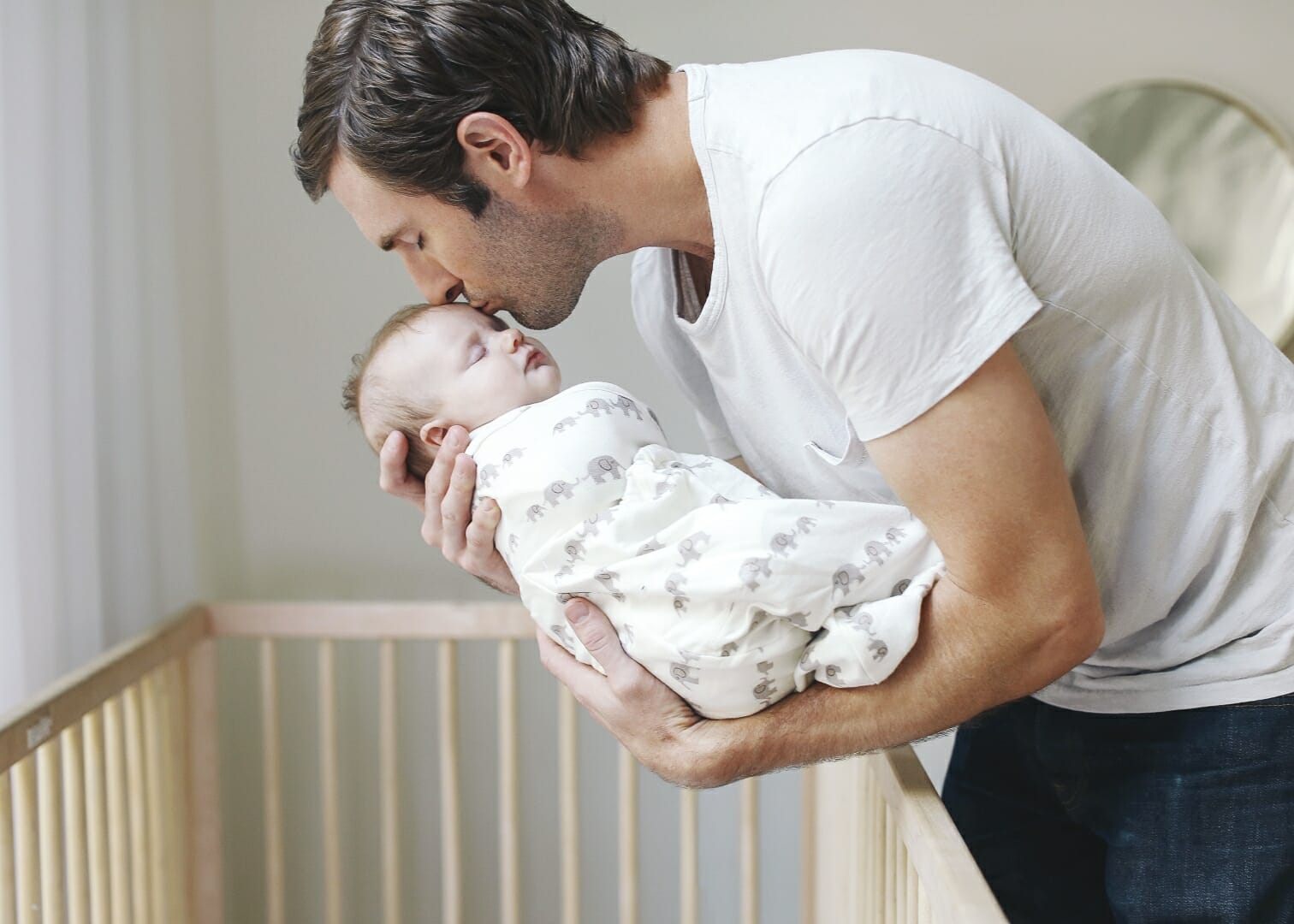 Ergobaby Dekica za zamatanje - Swaddler, Slonići - Slika 17