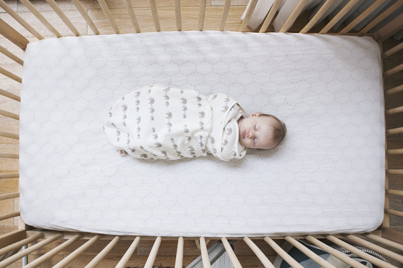 Ergobaby Dekica za zamatanje - Swaddler, Slonići - Slika 18