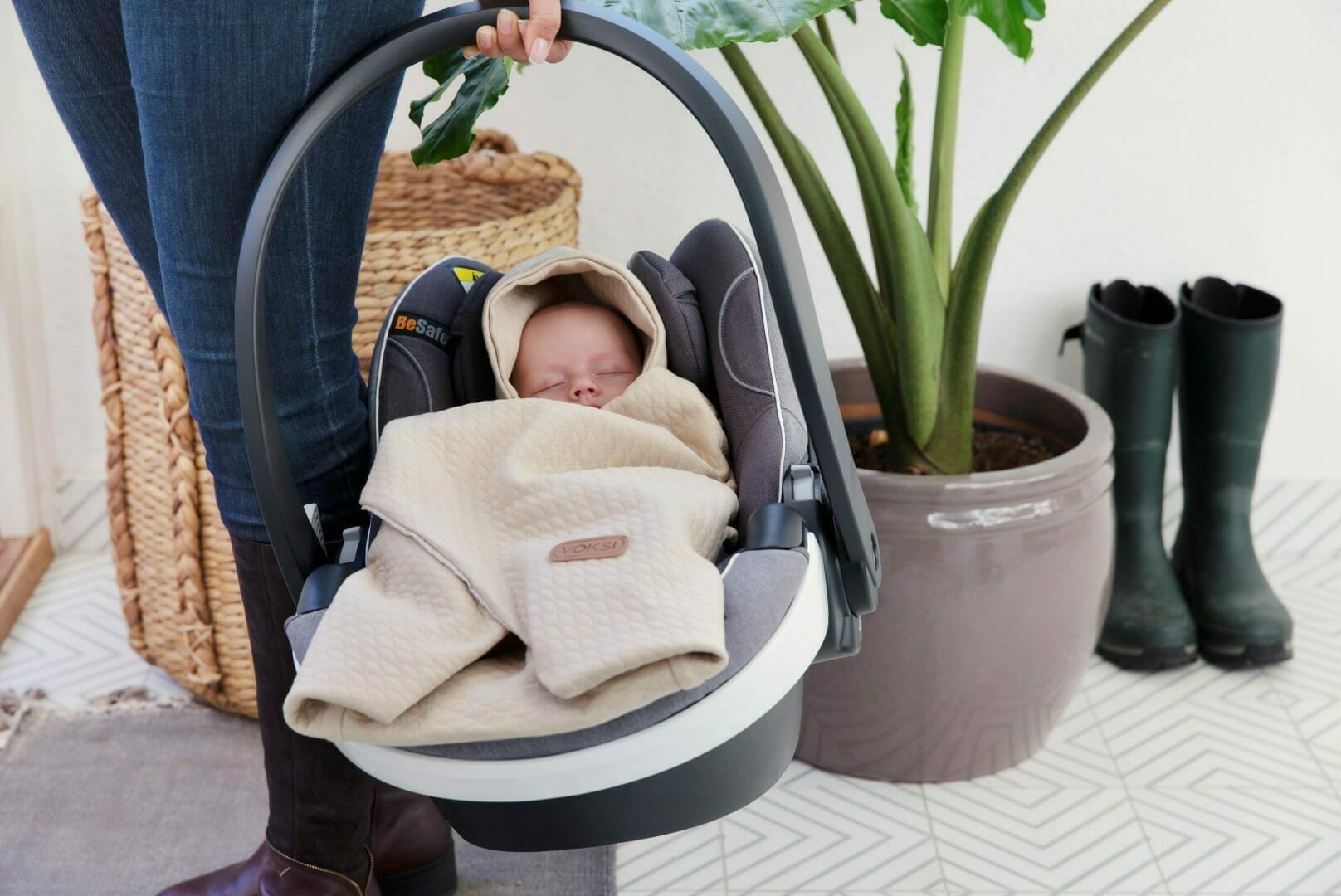 BeSafe autosjedalica iZi Go Modular X2 i-Size (40-75 cm), Sea zelena - Slika 2