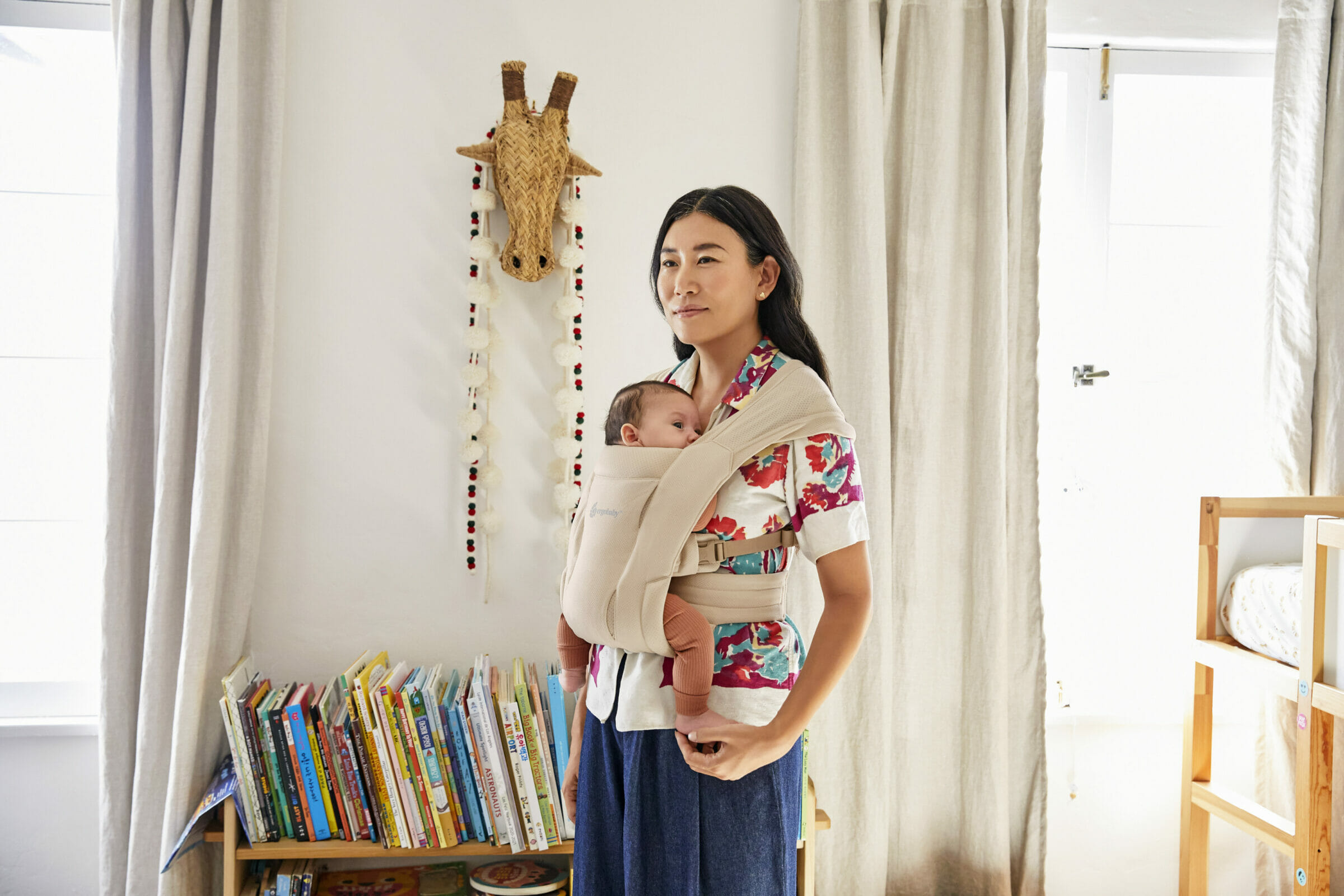 Ergobaby Embrace Soft Air Mesh nosiljka Cream - Slika 5