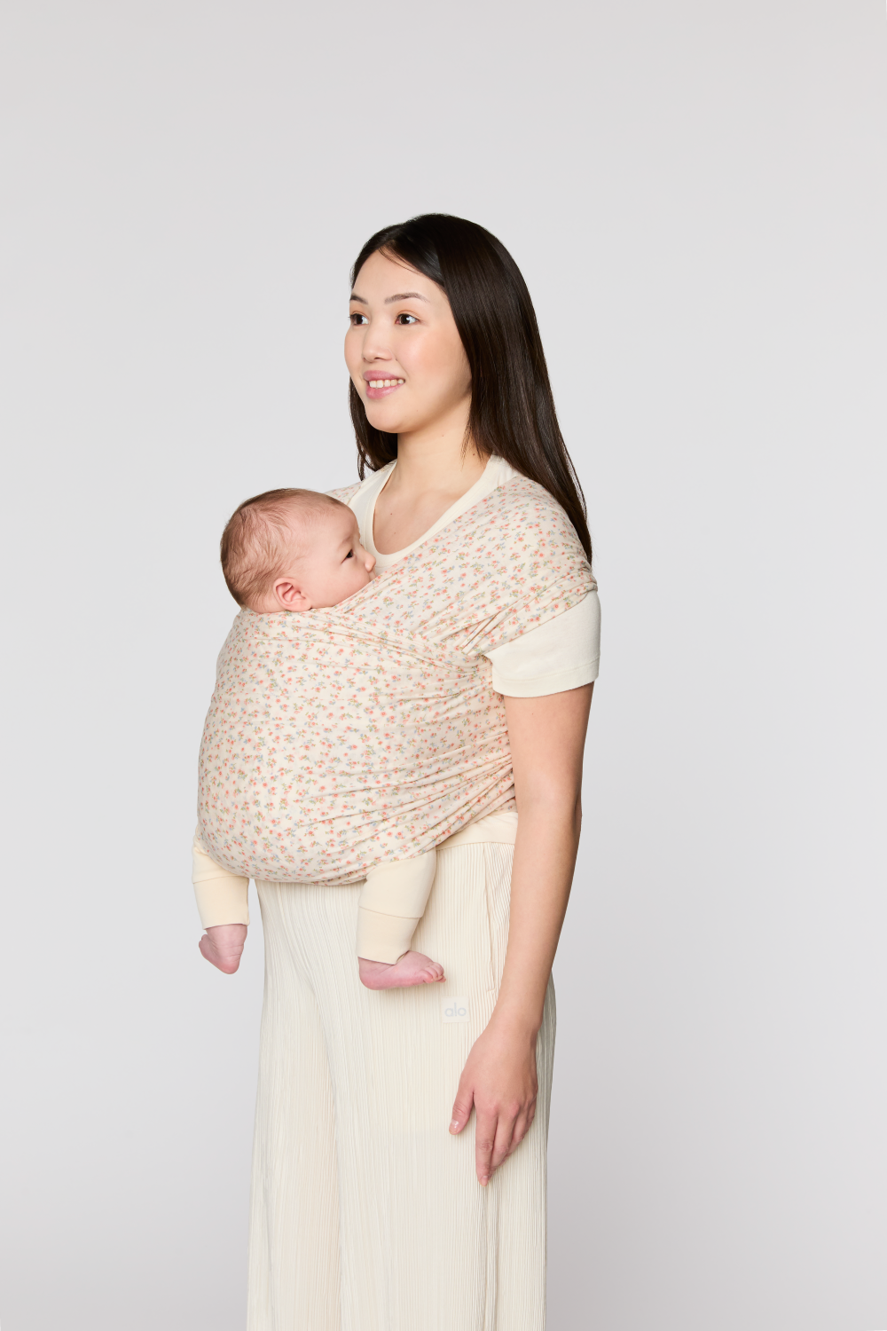 Ergobaby Aura marama Sustainable Knit - Dainty Blooms