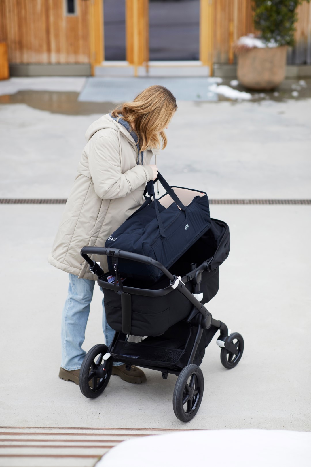 Voksi Carry me, mekana prijenosna košara Black Leaf - Slika 7